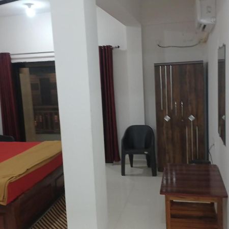 Prakash Holiday Inn อารัมบล ภายนอก รูปภาพ