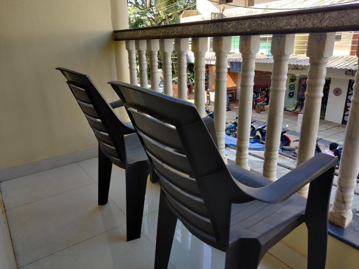Prakash Holiday Inn อารัมบล ภายนอก รูปภาพ