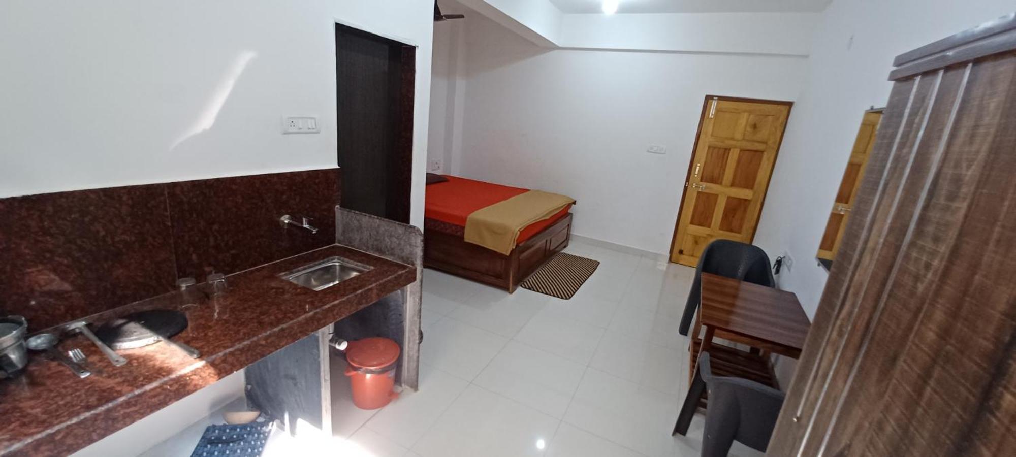 Prakash Holiday Inn อารัมบล ภายนอก รูปภาพ