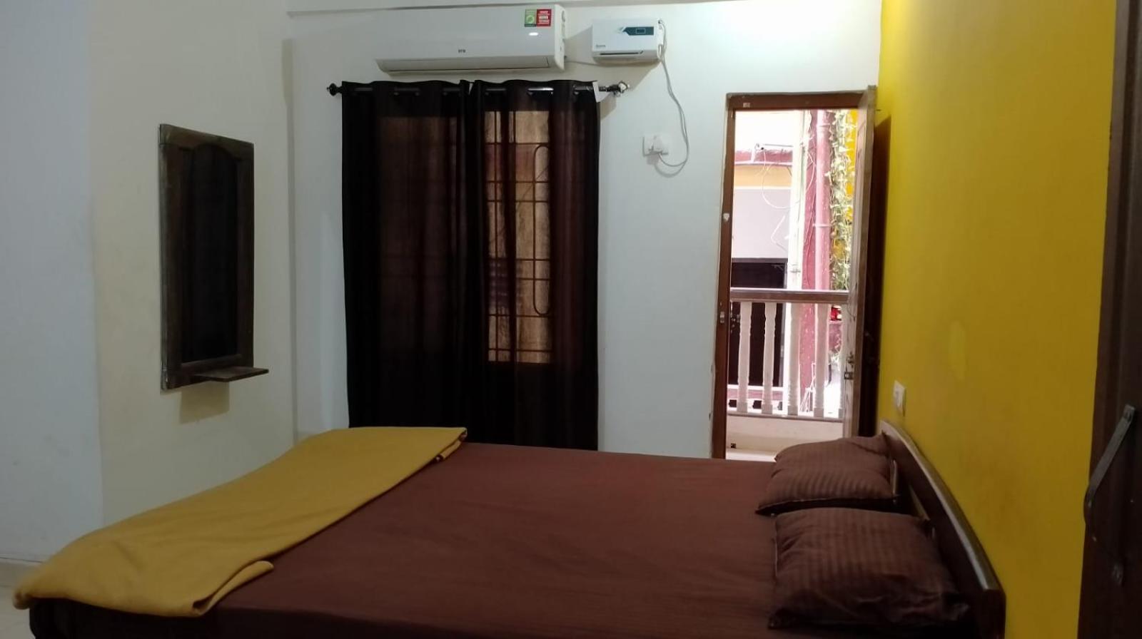 Prakash Holiday Inn อารัมบล ภายนอก รูปภาพ