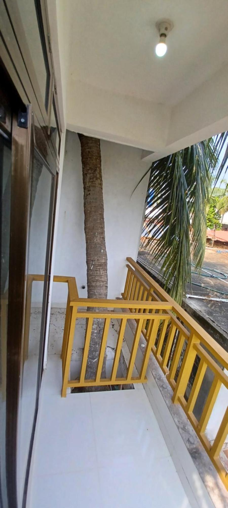 Prakash Holiday Inn อารัมบล ภายนอก รูปภาพ