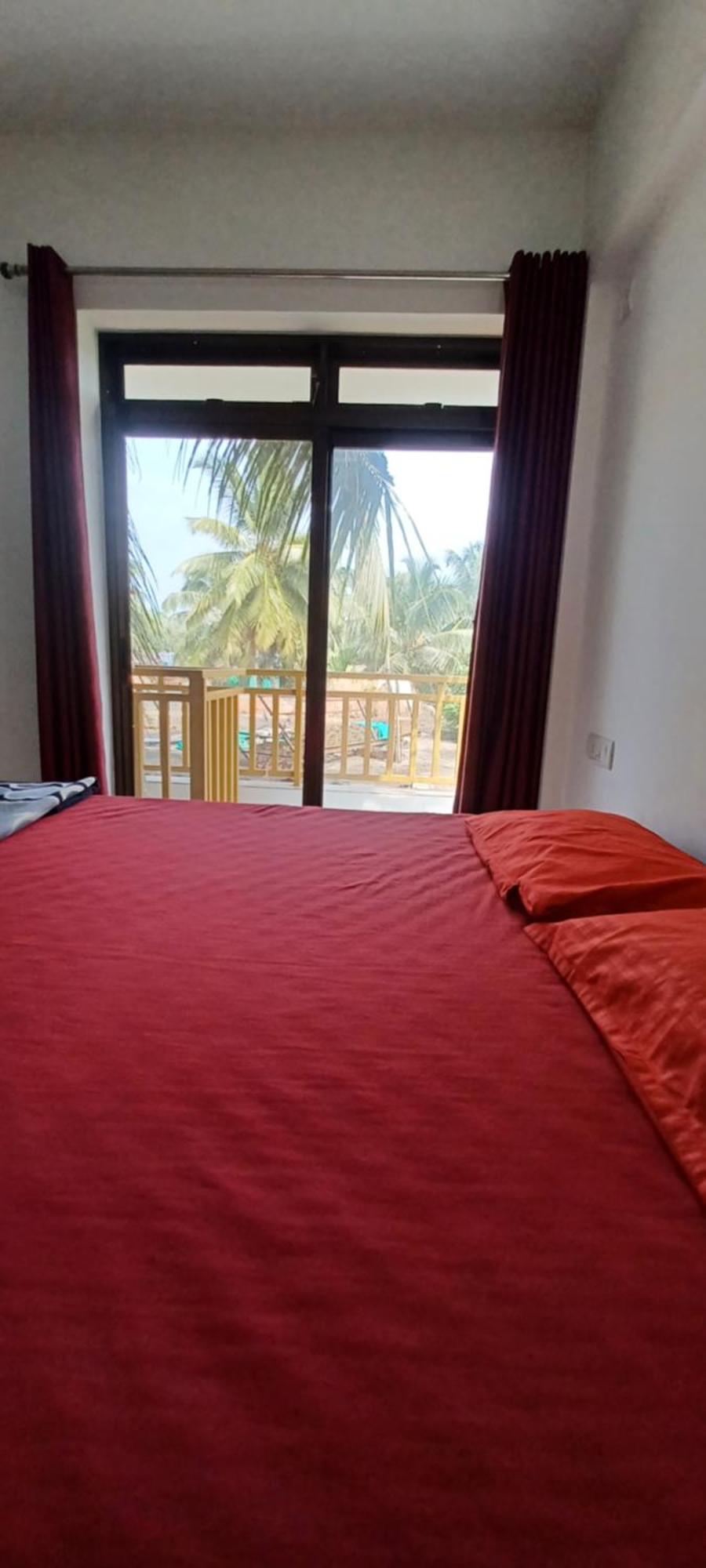 Prakash Holiday Inn อารัมบล ภายนอก รูปภาพ