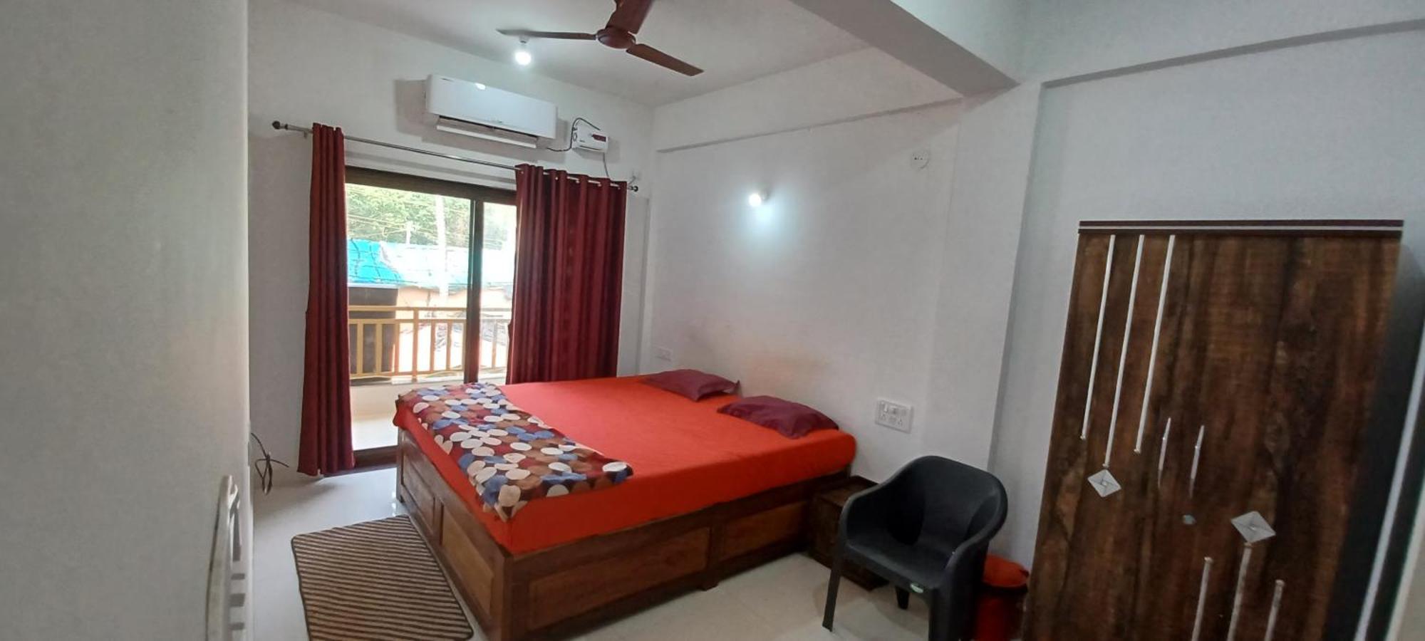 Prakash Holiday Inn อารัมบล ภายนอก รูปภาพ
