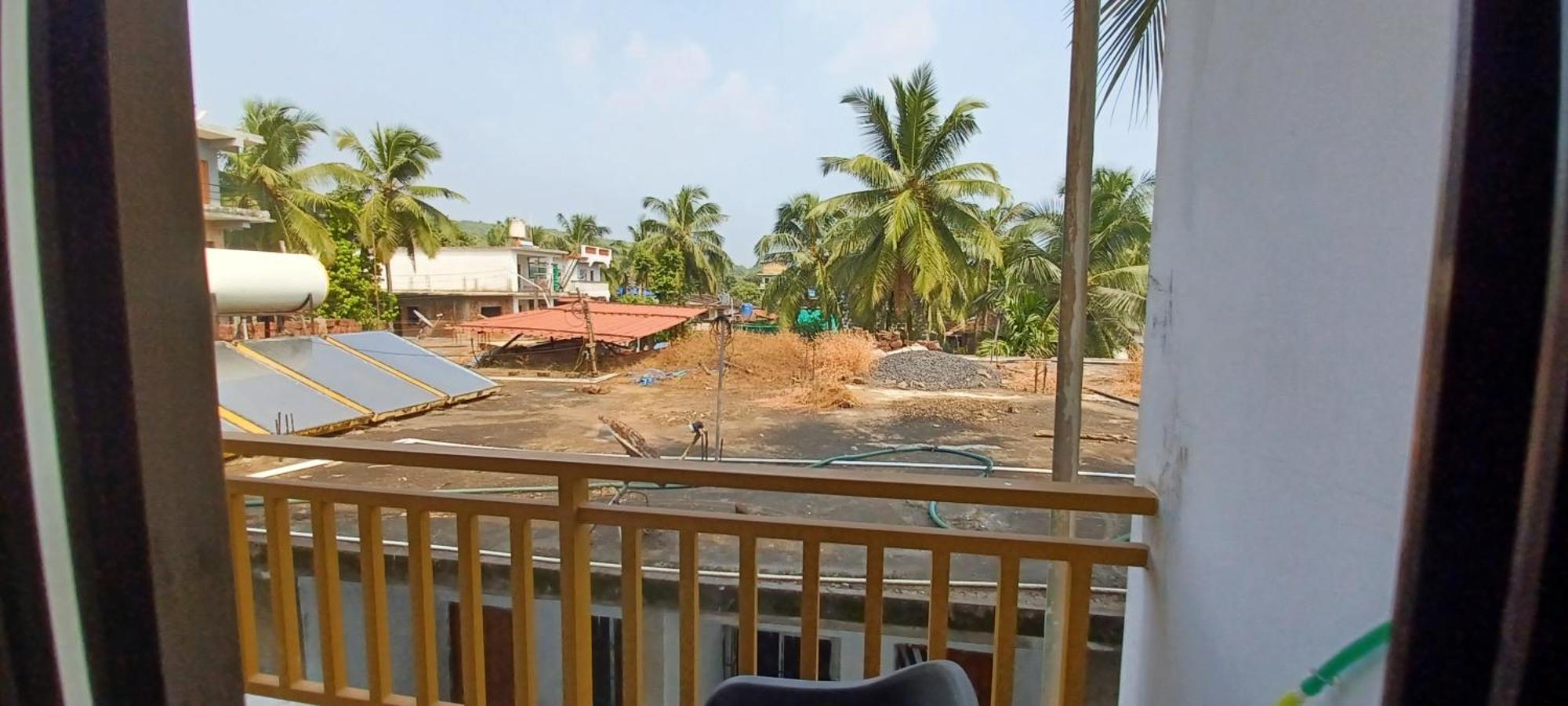 Prakash Holiday Inn อารัมบล ภายนอก รูปภาพ